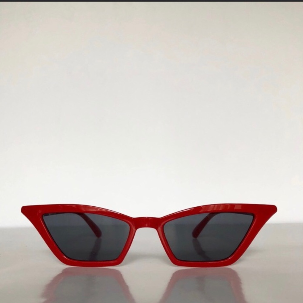 Retro Slim Cat Eye Sunglasses